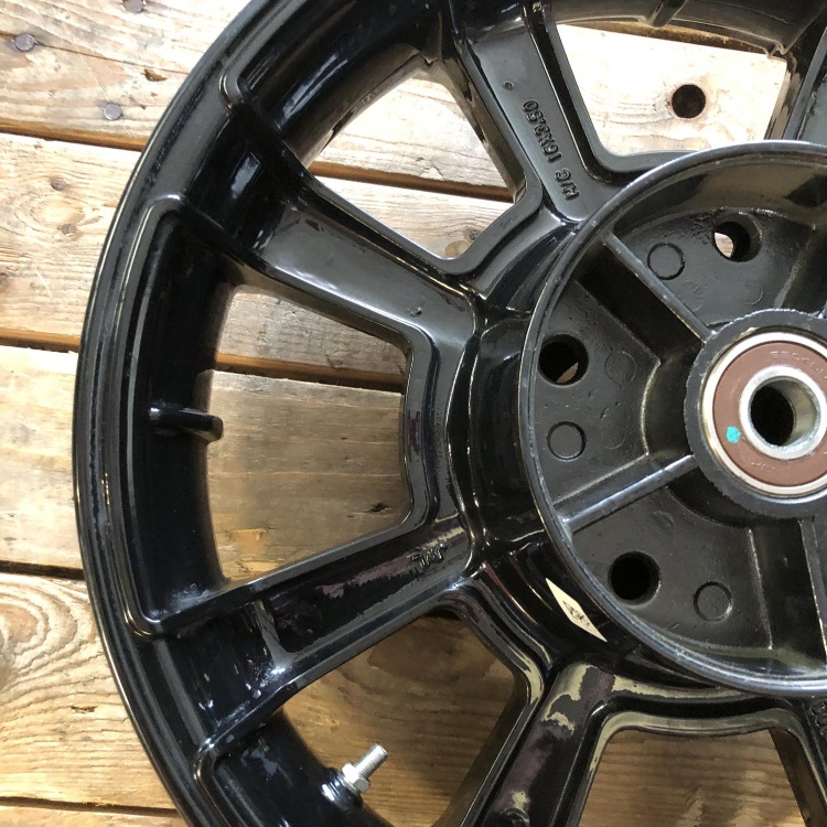 Indian Scout Bobber rear wheel with bearings